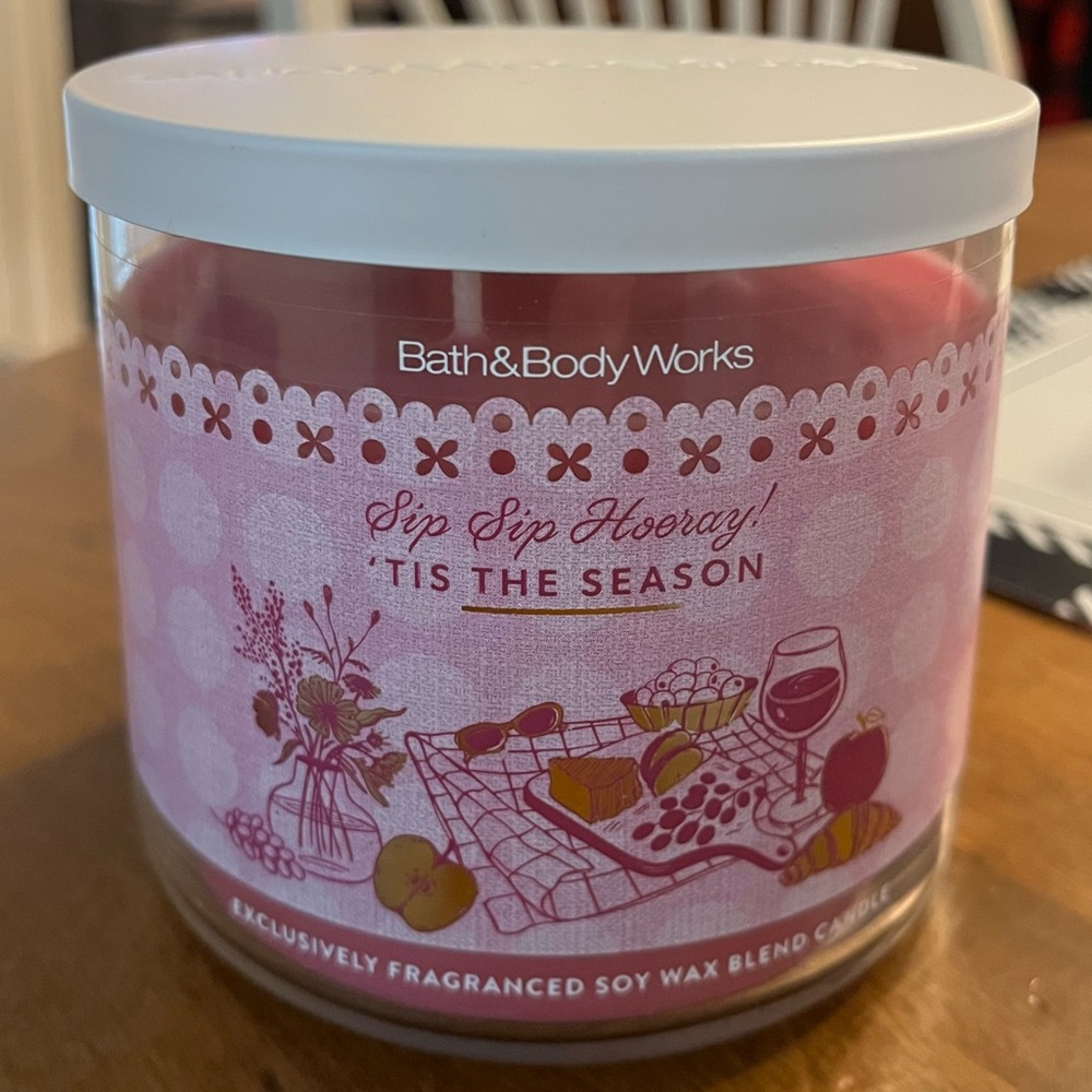 Bath & Body Works 'Tis The Season Candle Limited Edition 3 Wick New